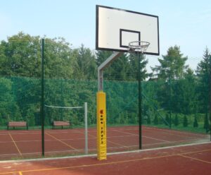 Stojaki do koszykówki na boiska zewnętrzne